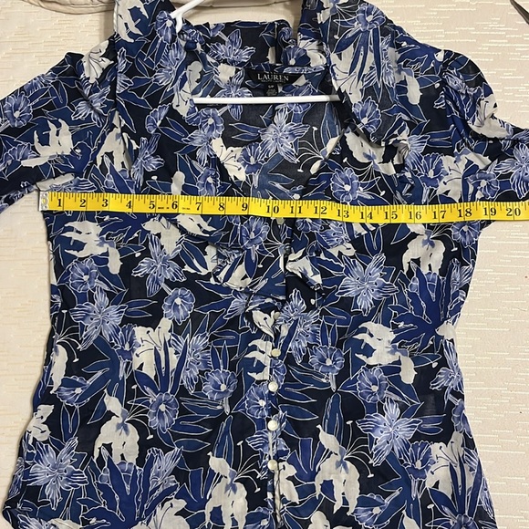 Ralph Lauren Blue Floral Top, Women’s size small - Picture 8 of 9